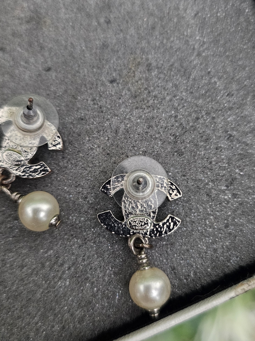 Chanel Crystal CC Pearl Drop Earrings Pearl Drop CC Earrings Silver White Like - Picture 8 of 8